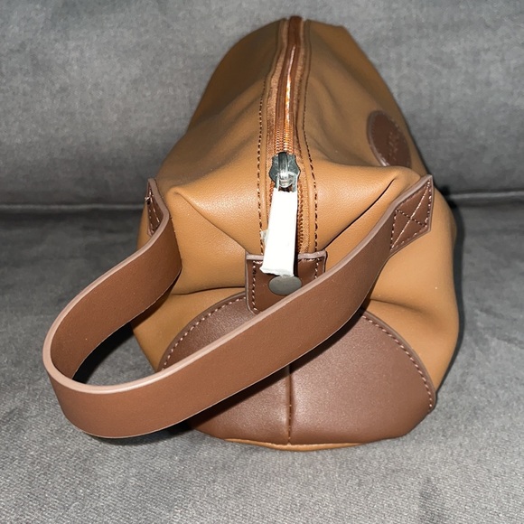 NWT.  Bella Russo Bathroom Travel Bag. - Picture 3 of 6